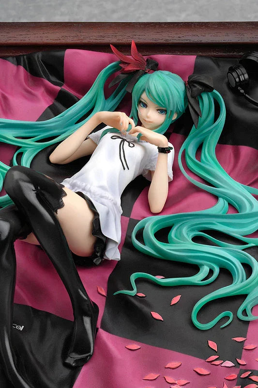 Hatsune Miku - World is Mine (Brown Frame) - 1/8 Scale Figure